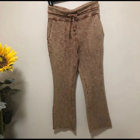 NWT Free People Movement Jagger Flare size M - Picture 7 of 12